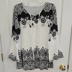 Floral Black and White Women's Top!!